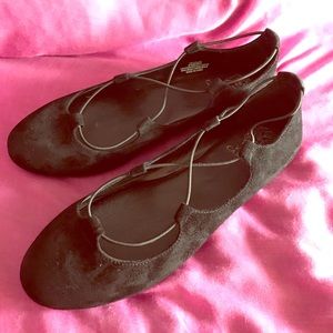 Vince Camuto black flats sz 9